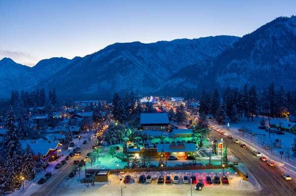 The 10 Most Beautiful Winter Towns in the U.S.